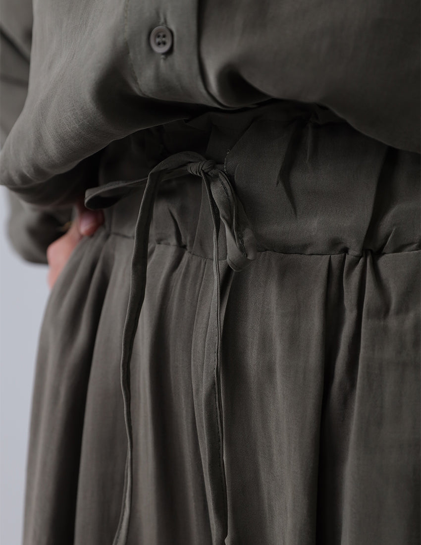 Two-piece oversized shirt with wide-leg pants