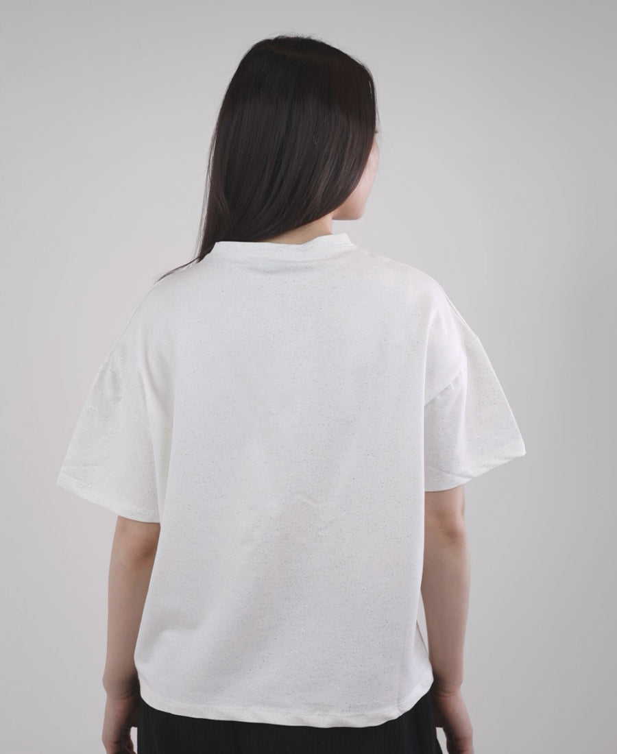 Shiny white oversize T-shirt
