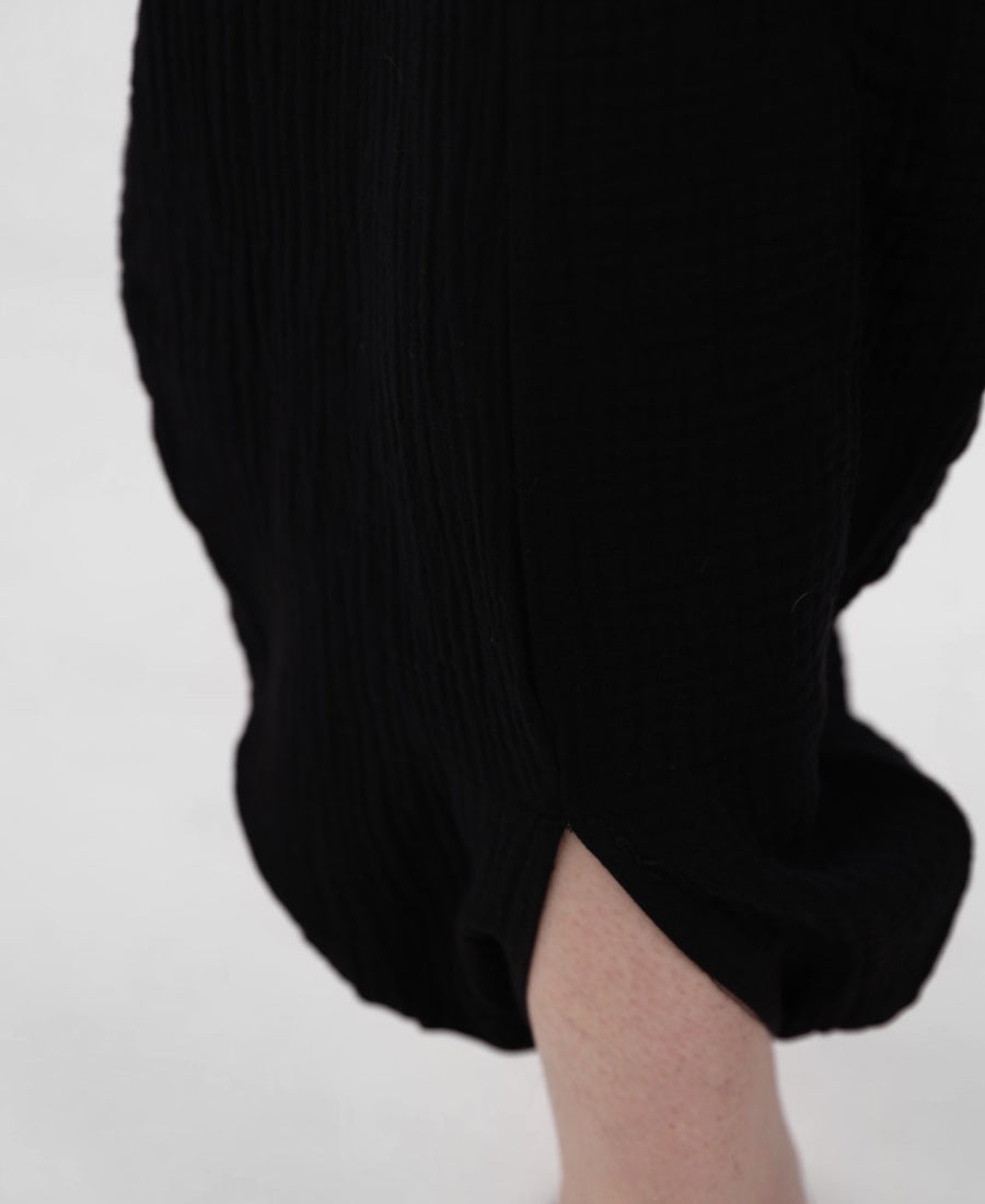 Black balloon trousers