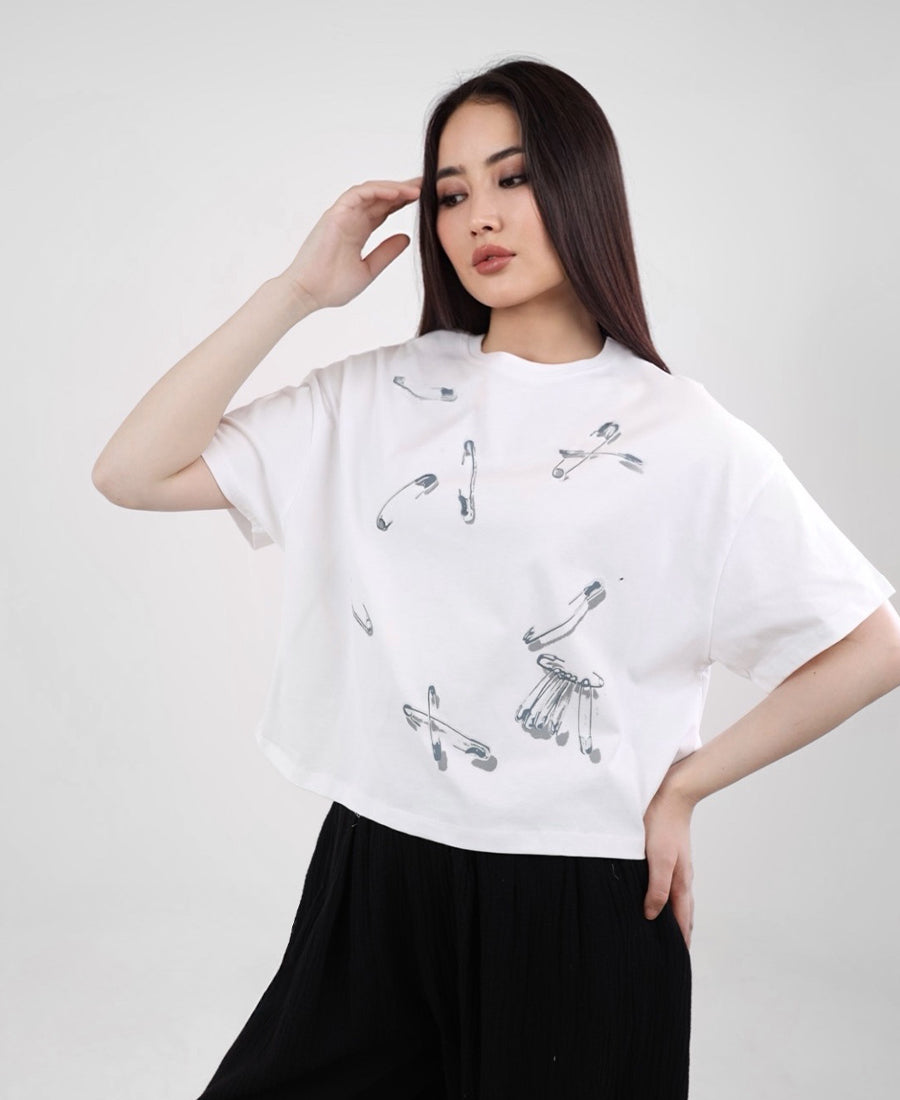 Printed pins white over size T-shirt