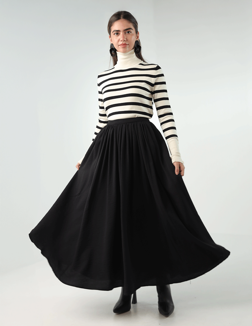 Long pleated flowy skirt