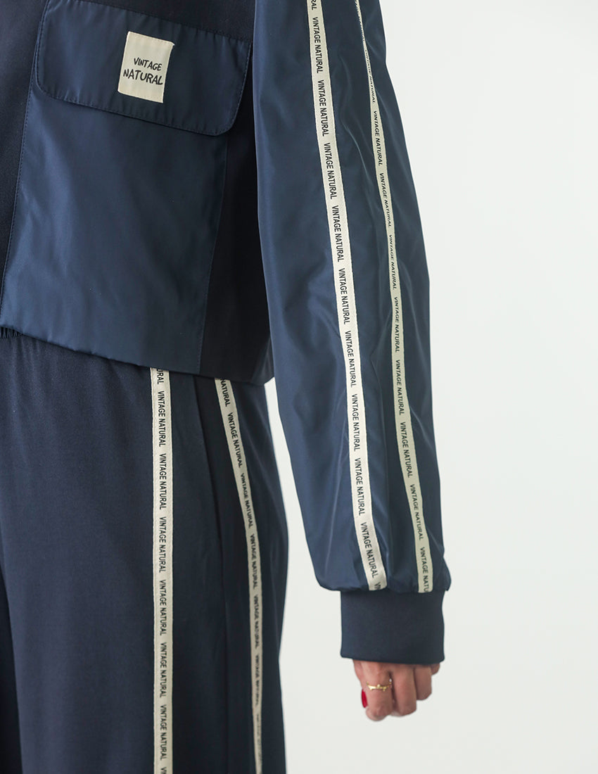 Navy blue set with side lettering