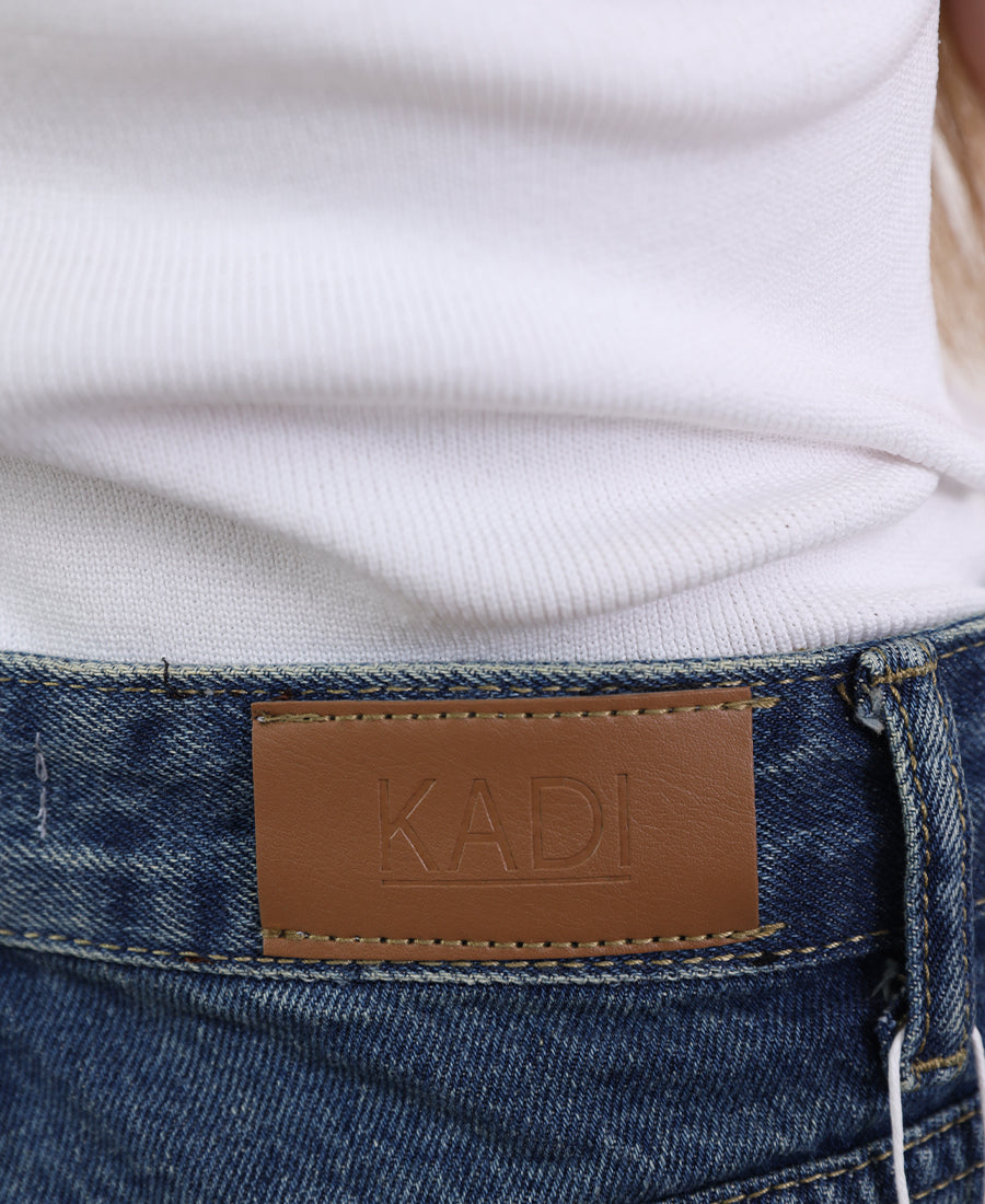 Straightcut cropped dirty blue jeans