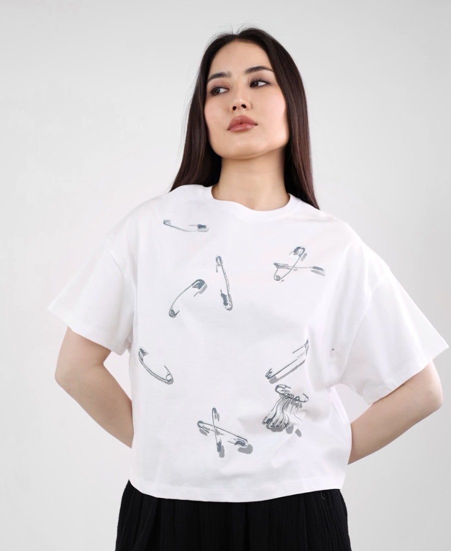 Printed pins white over size T-shirt