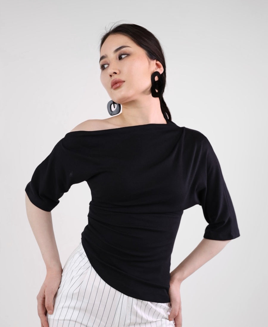 Black T-shirt with a slanted neckline and a gathered waist