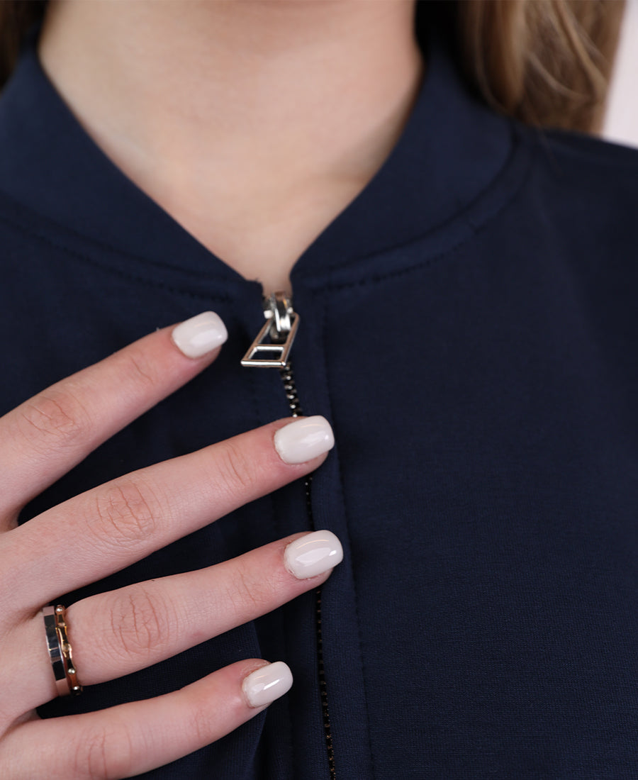 Over-size sweater with a zippered line down the middle