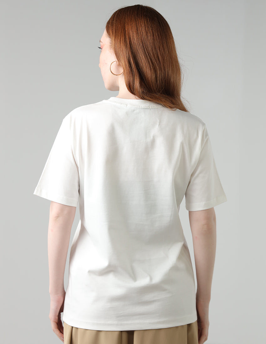 T-shirt with the words "BONITA" in tiger print