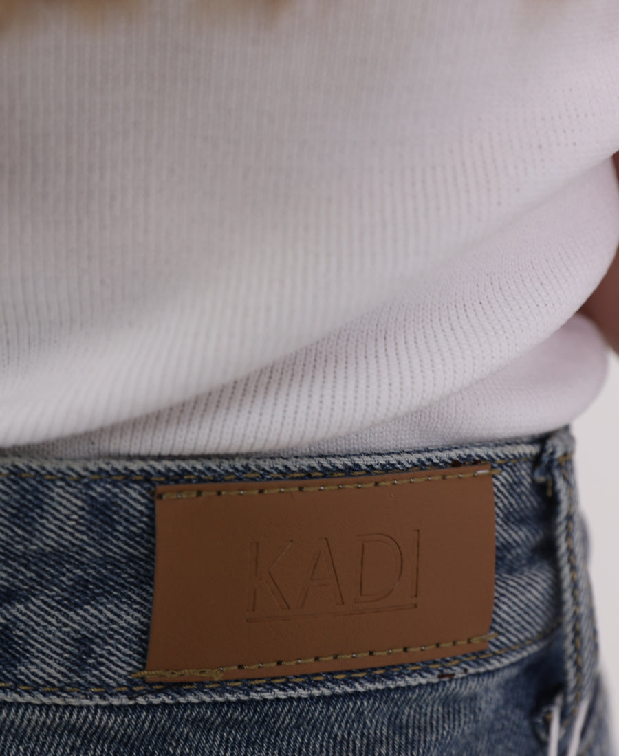 Light blue straight-cut jeans