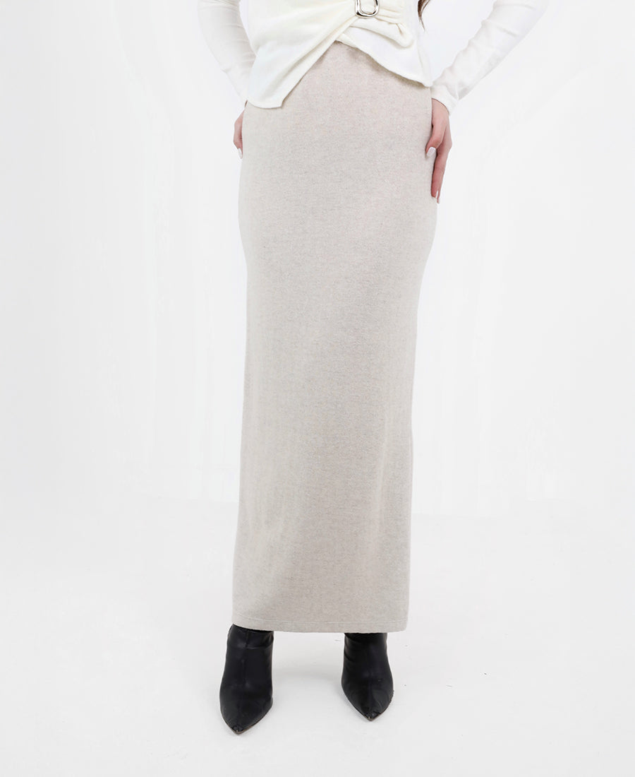 Long wool fitted skirt with a back slit