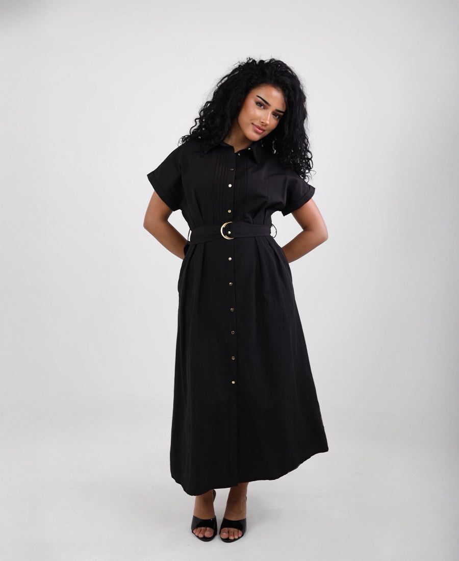 Long black half-sleeved dress with belt