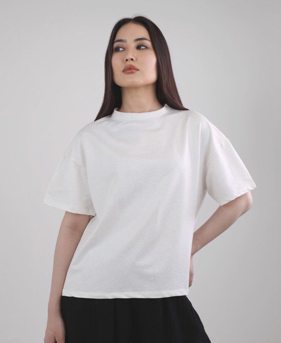 Shiny white oversize T-shirt
