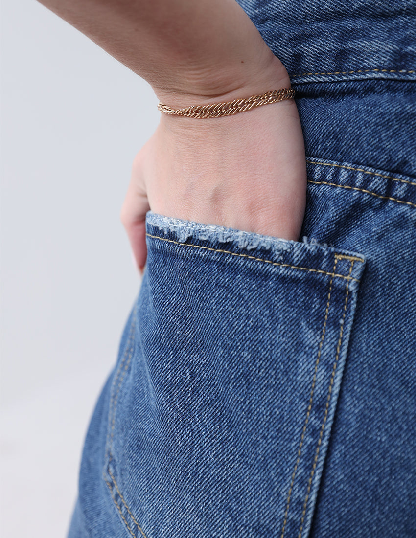 High-waisted Street cut jeans