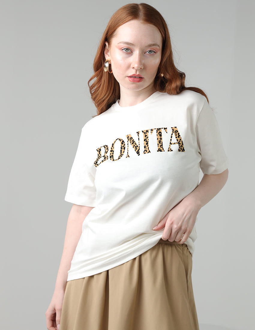 T-shirt with the words "BONITA" in tiger print