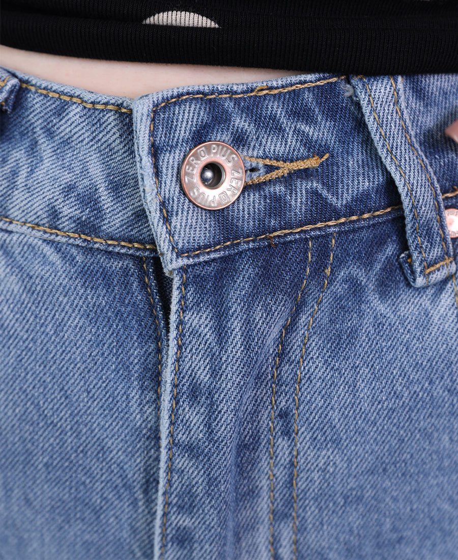 Straight-leg jeans