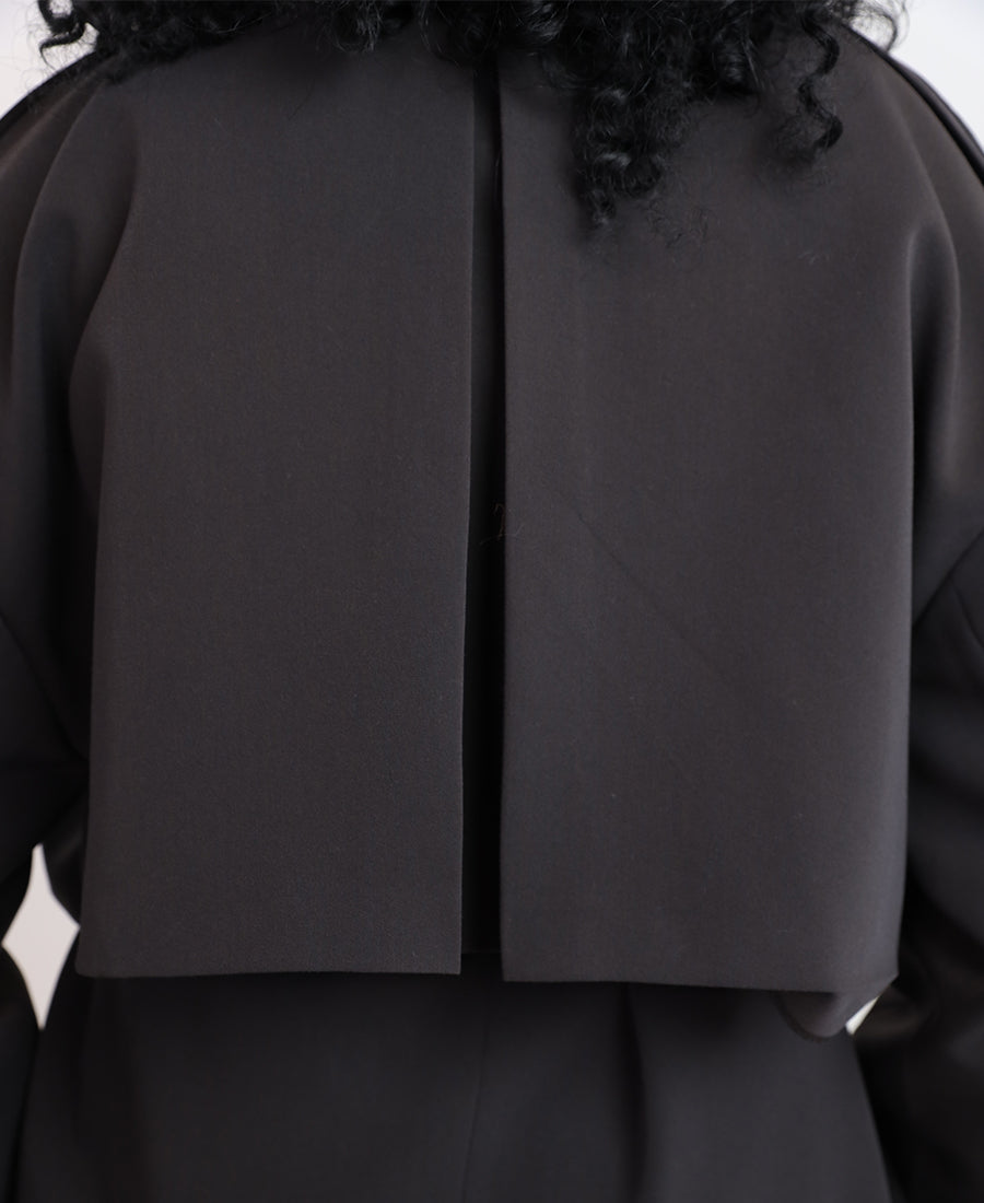 Oversize trenchcoat with belt