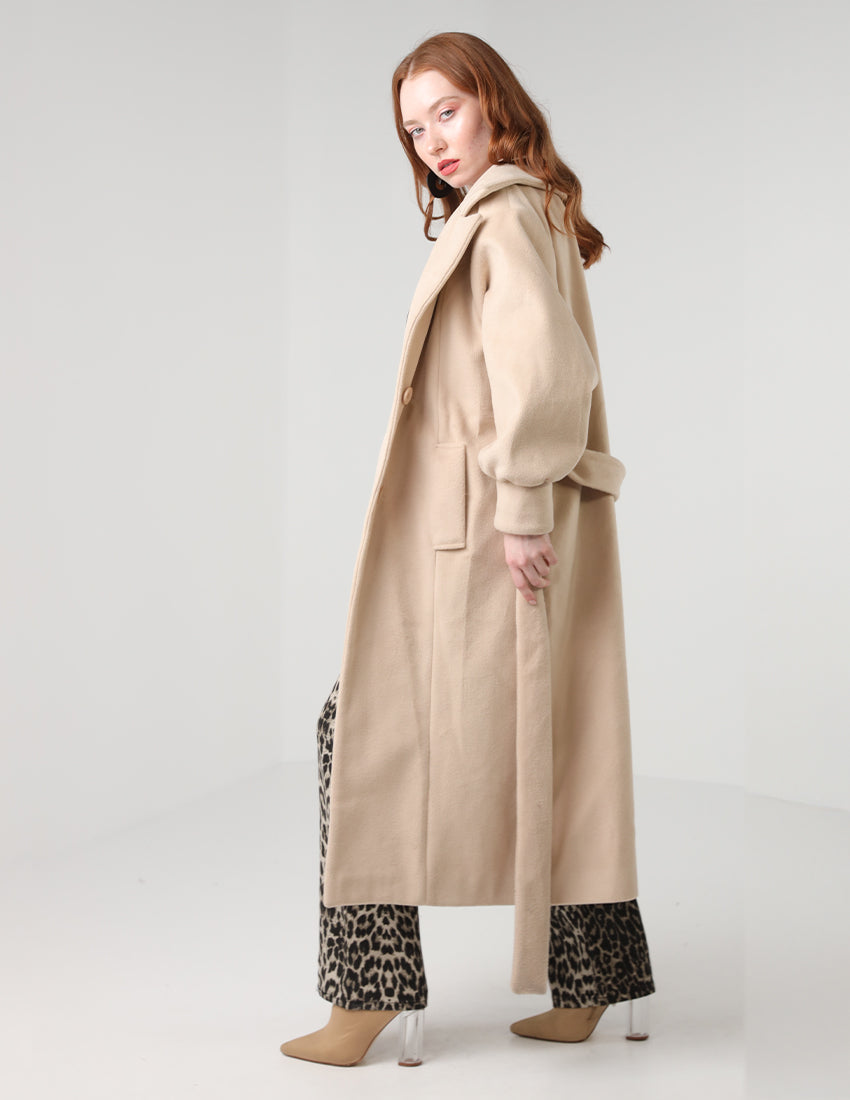 Long coat with waist tie