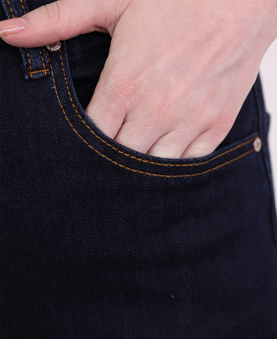 Straight-leg jeans