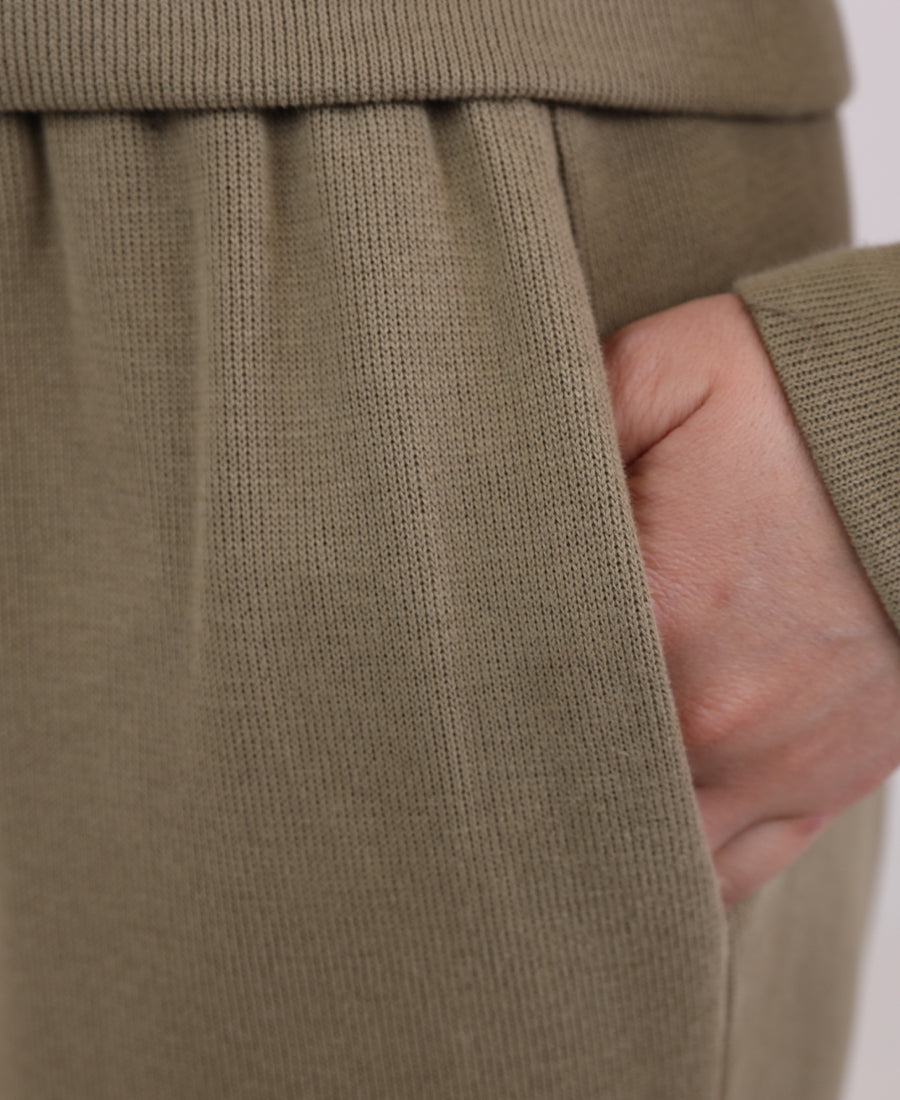 Training jacket with a hat and straight-cut trousers