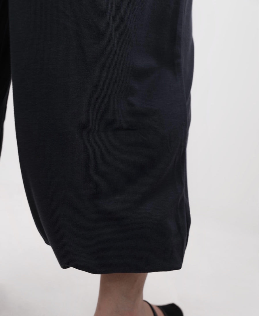 Sweatpants with elasticated waist