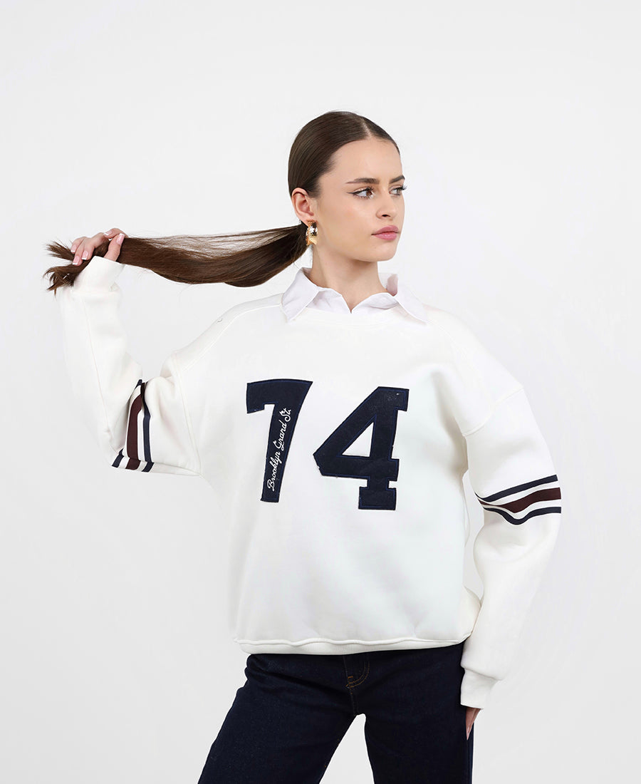 Sweatshirt 74 with stripes at the hands