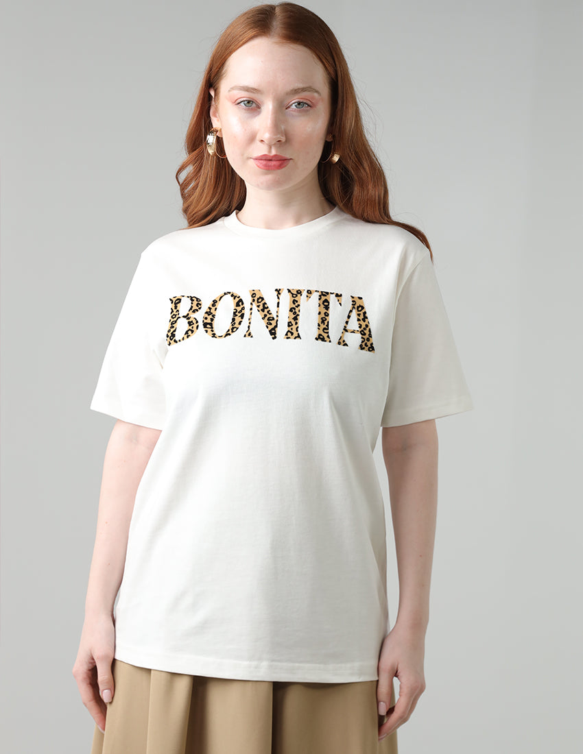 T-shirt with the words "BONITA" in tiger print