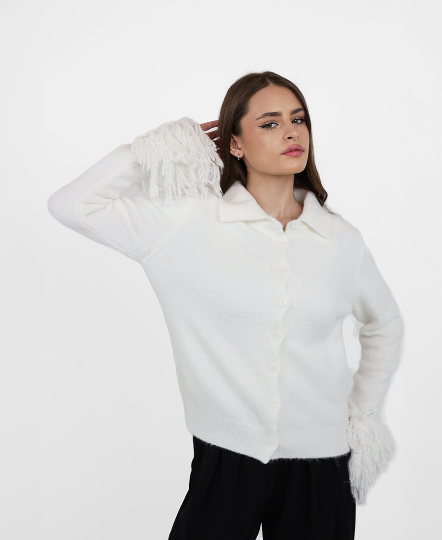 Blouse with fringe on the sleeves