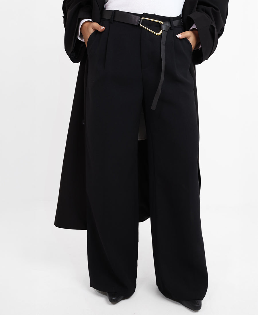 Straight cut pants with belt