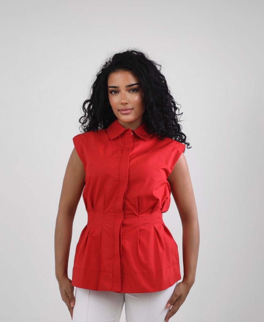 Sleeveless shirt with a gathered waist