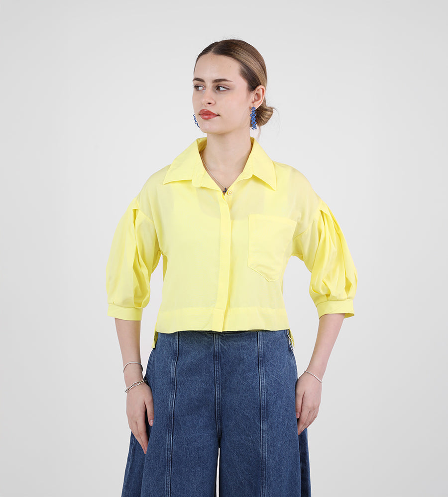Cropped shirt with puff sleeves
