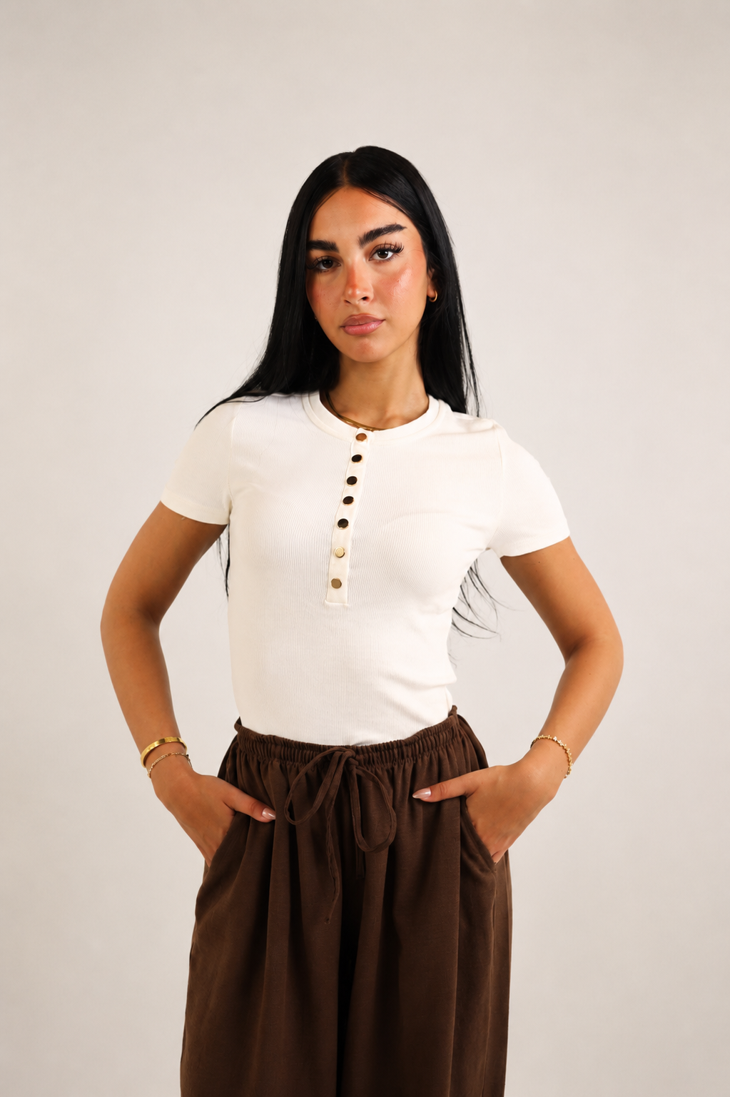 Button-down chest T-shirt