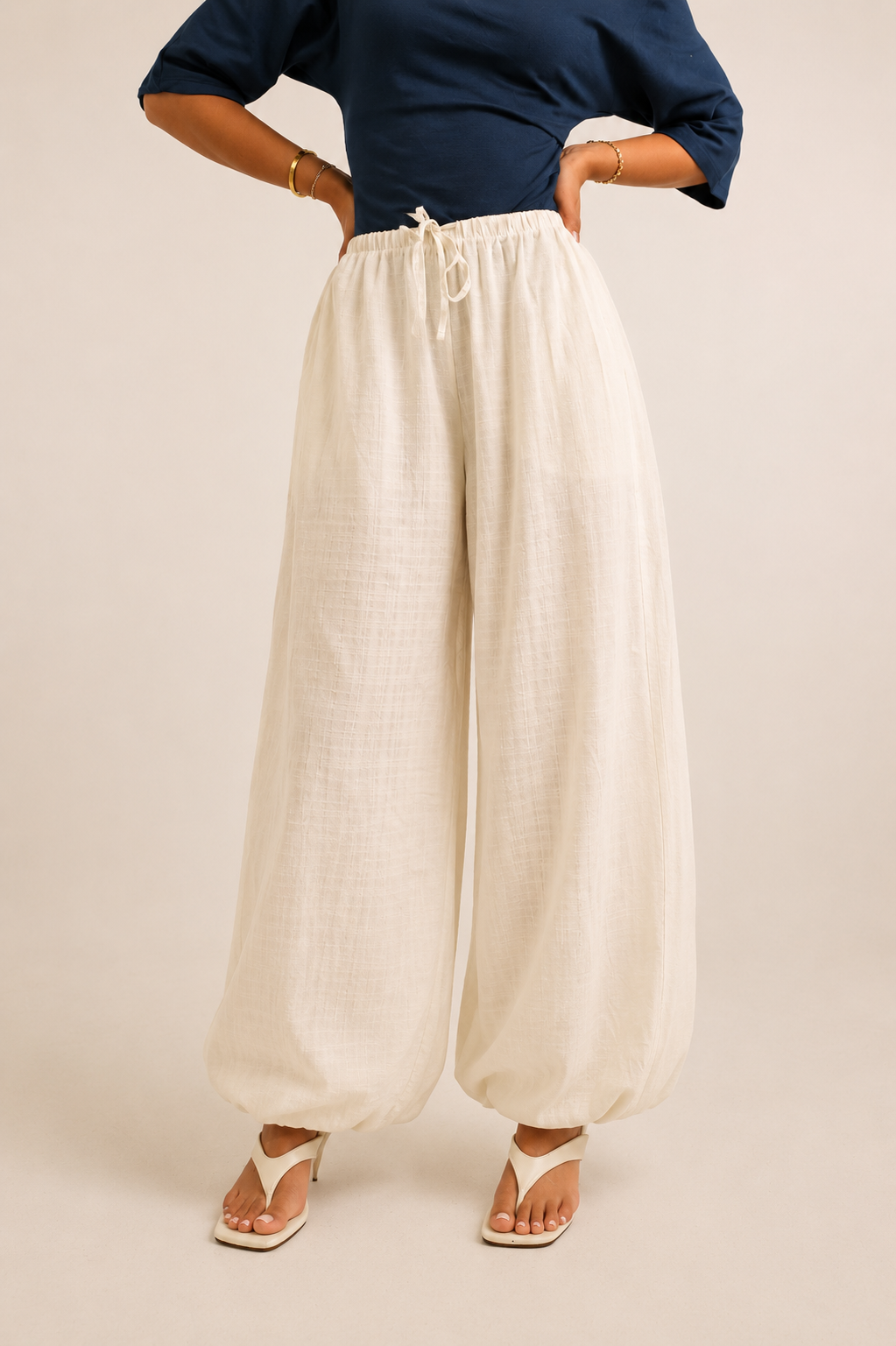 Aladdin's white pants