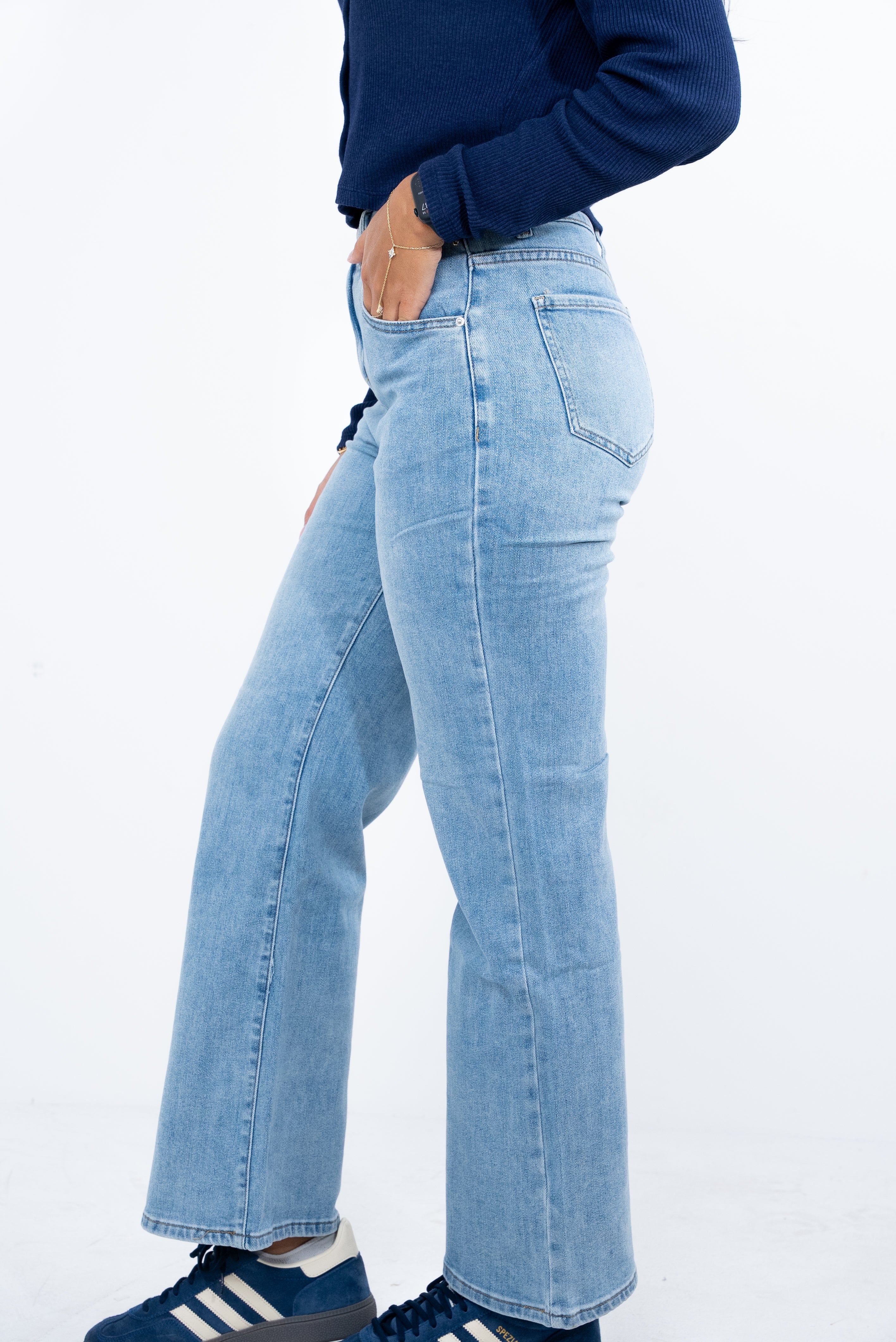 Midwest light blue straight-leg Lycra jeans