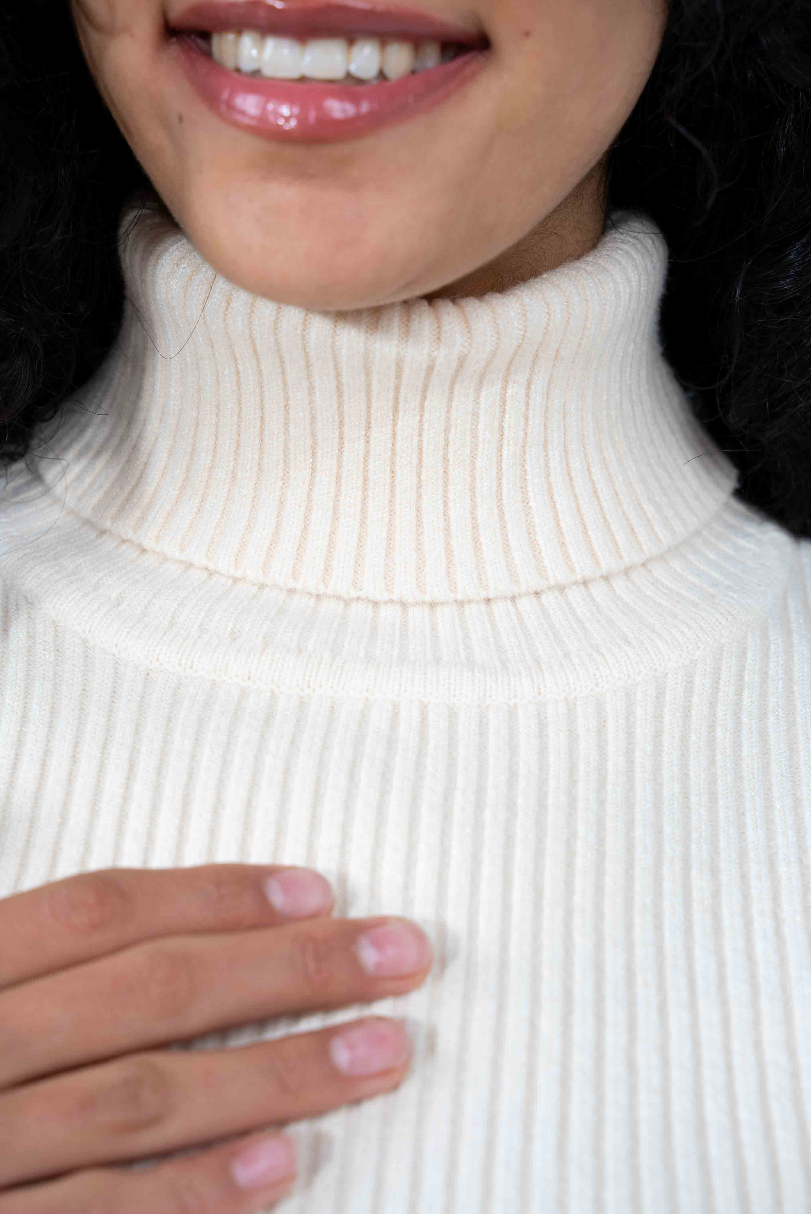 Kadi Ribbed High Neck Crop