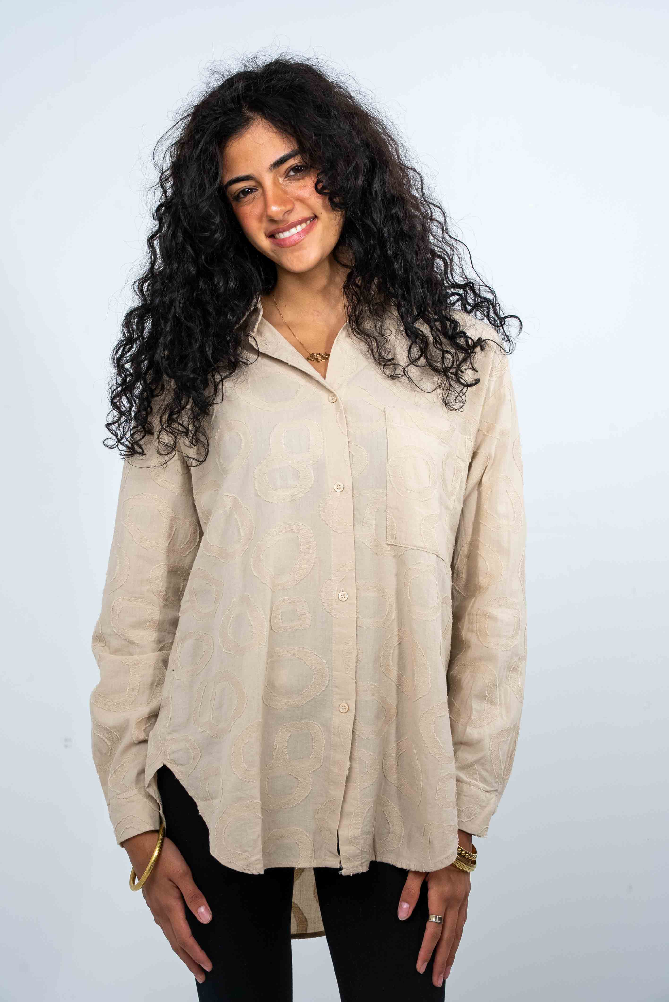 Oversized white shirt with raised rose embroidery