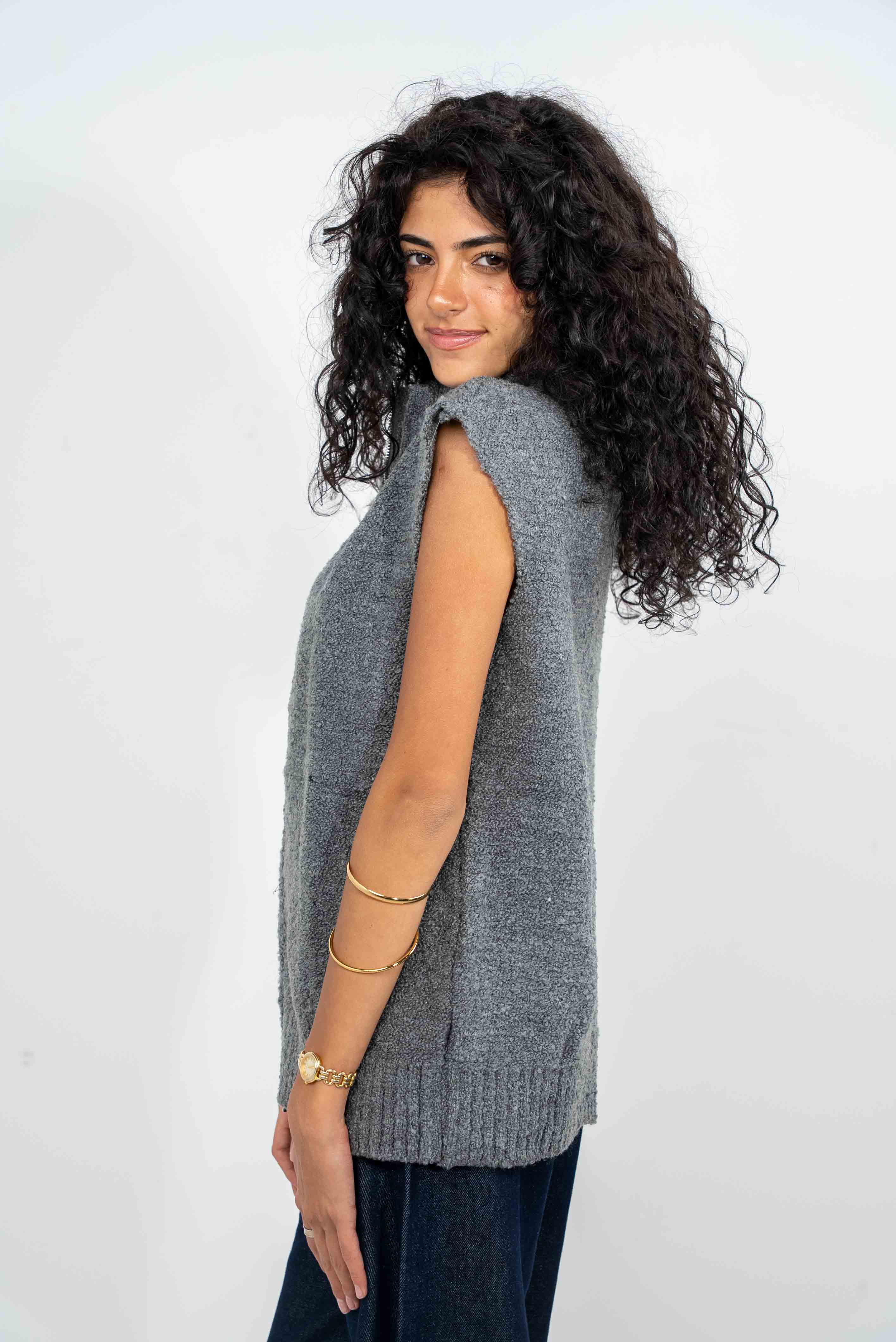 Wool vest with a zipper