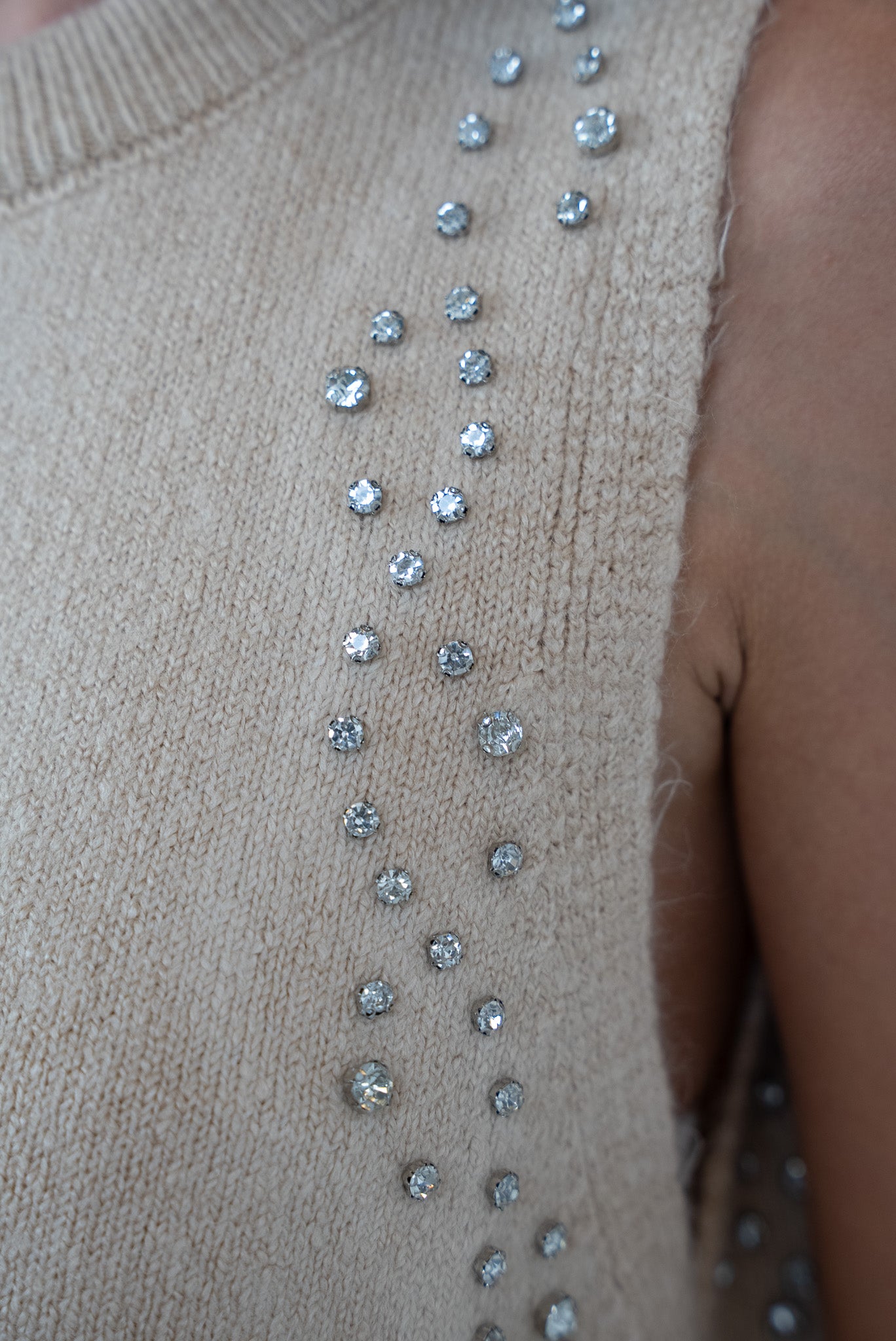 Sleeveless High Neck with strass