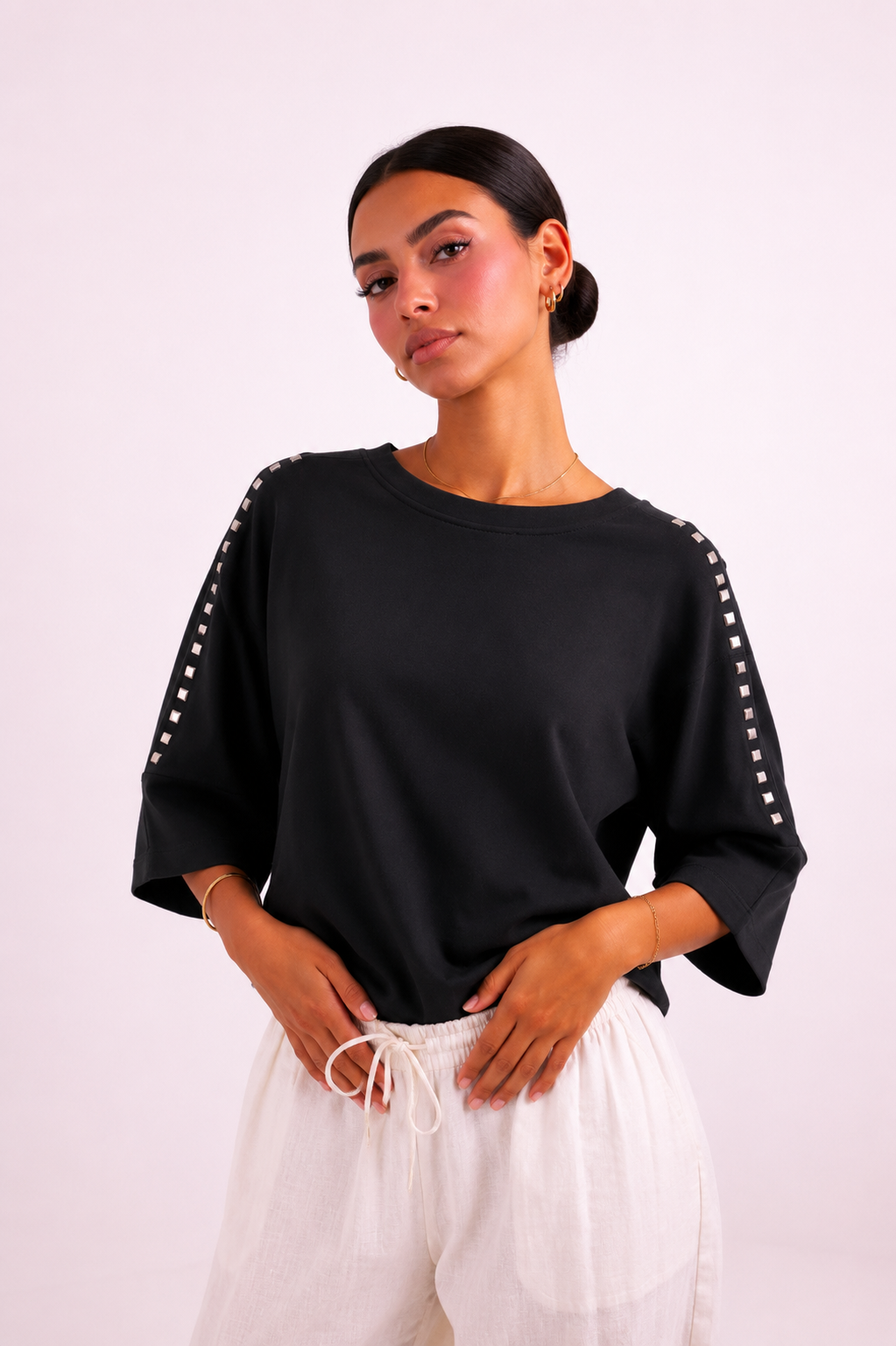 White wide-sleeved rhinestone t-shirt