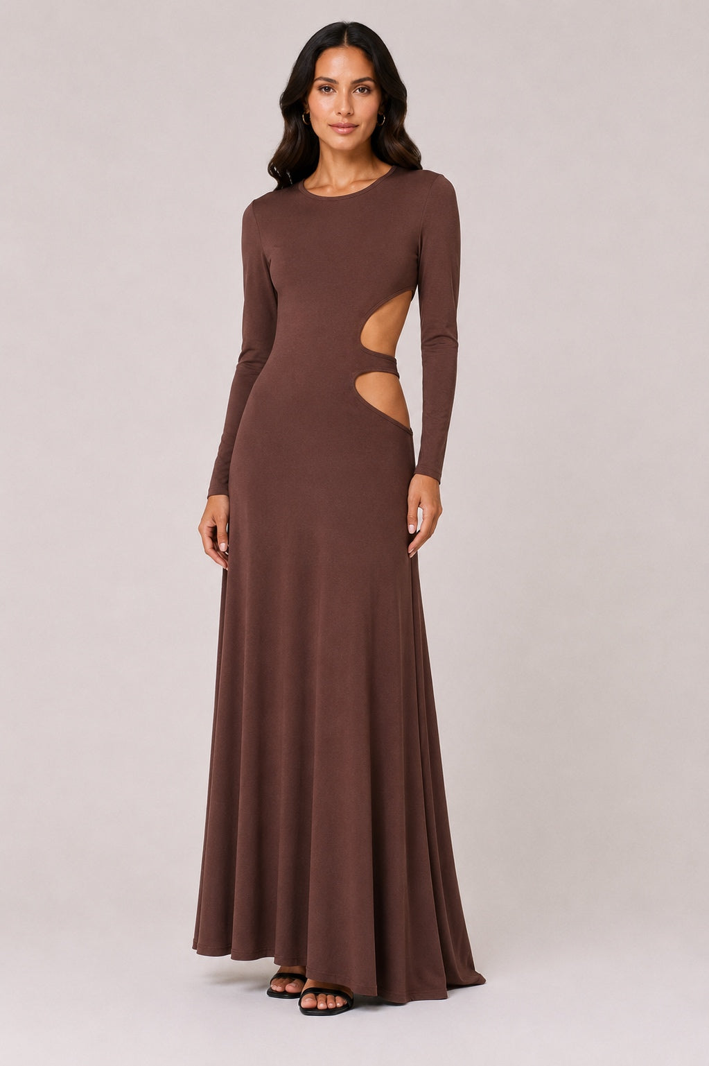 Long-sleeved maxi dress with a cut-out waist
