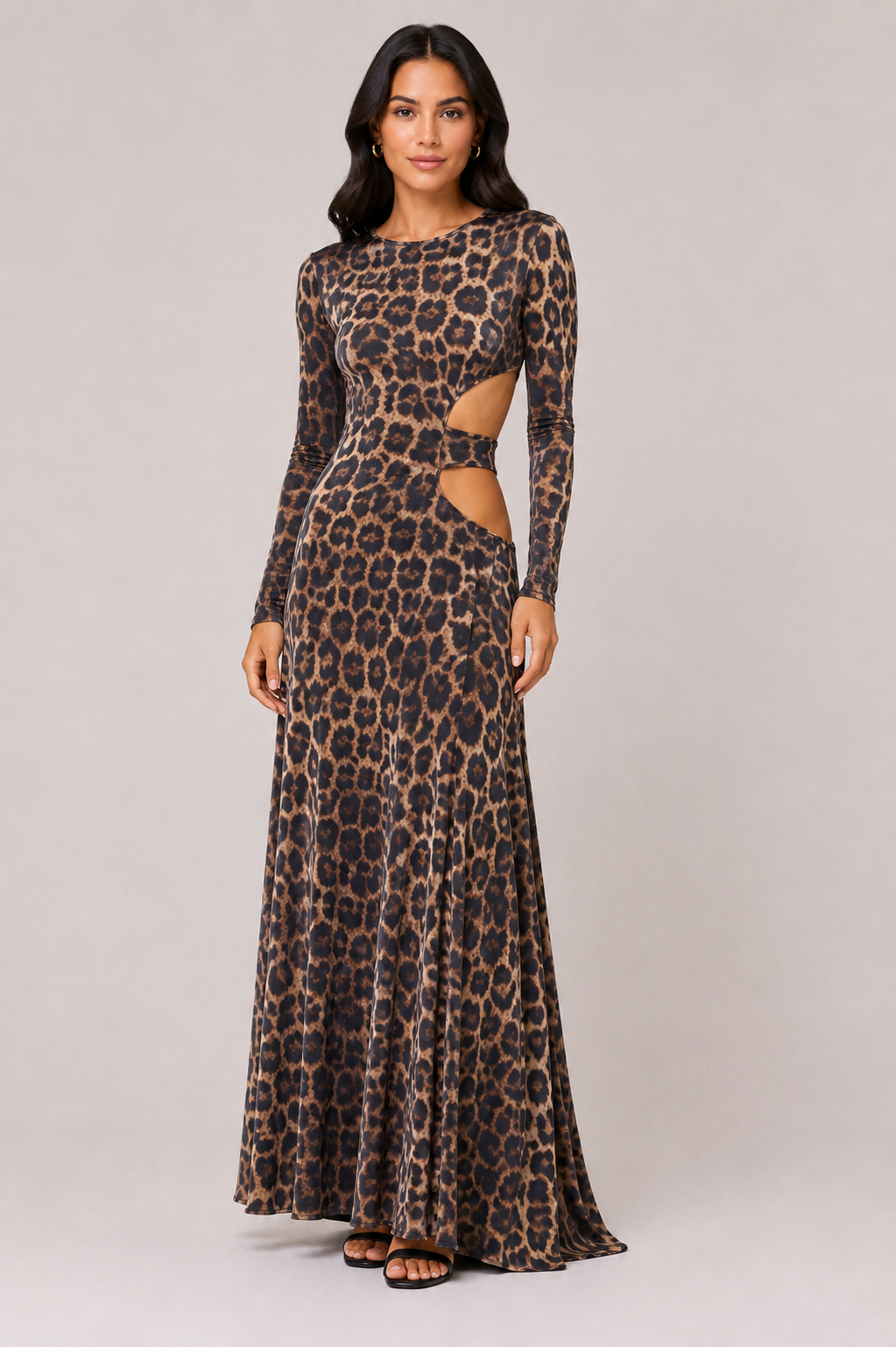 Long-sleeved maxi dress with a cut-out waist