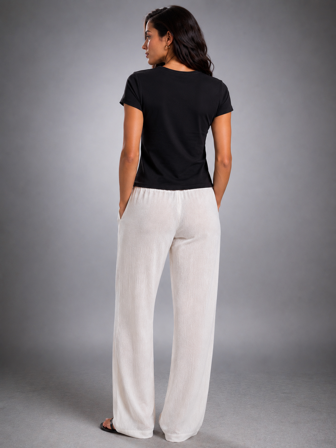 Black cropped T-shirt