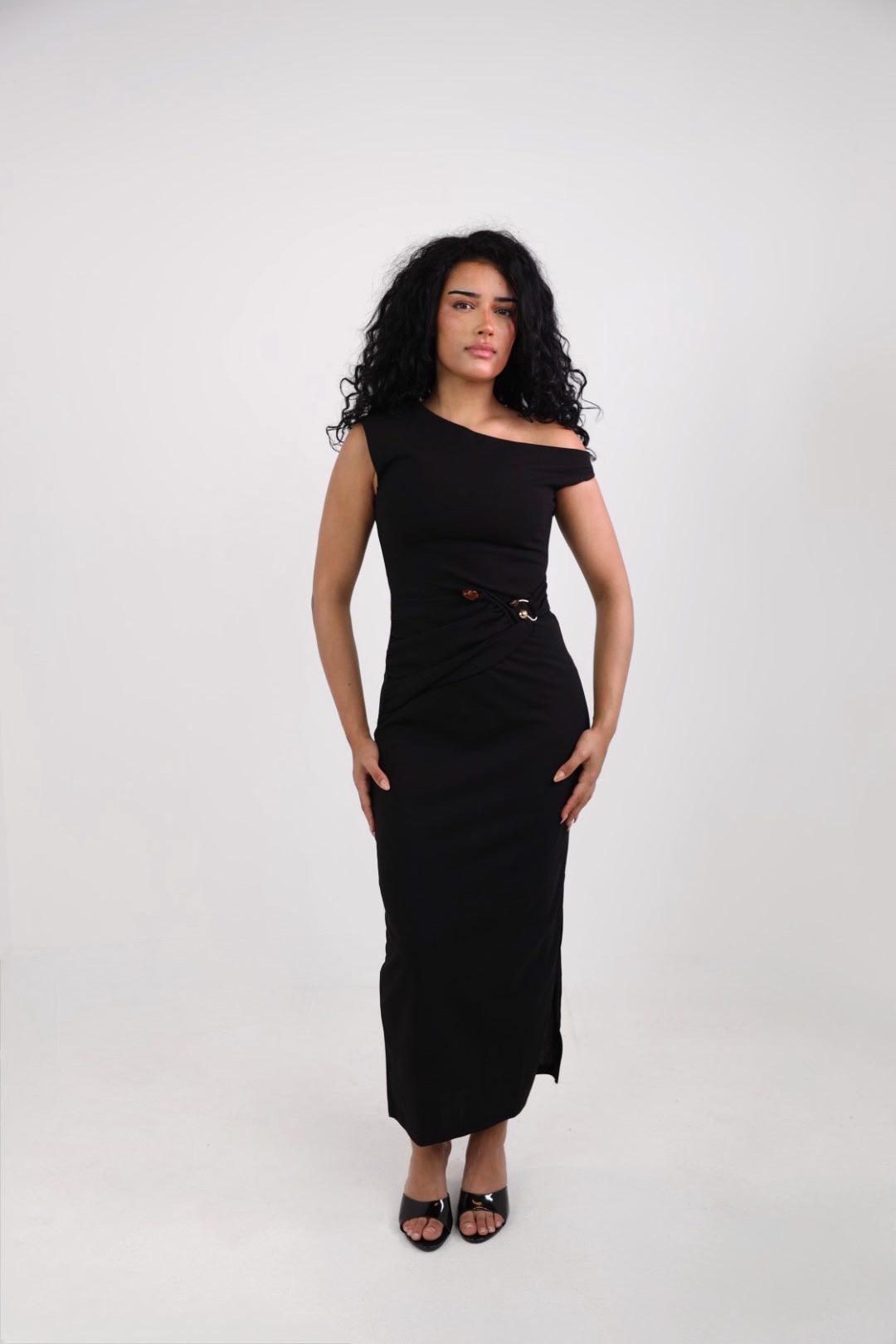 Long dress with beaded waist