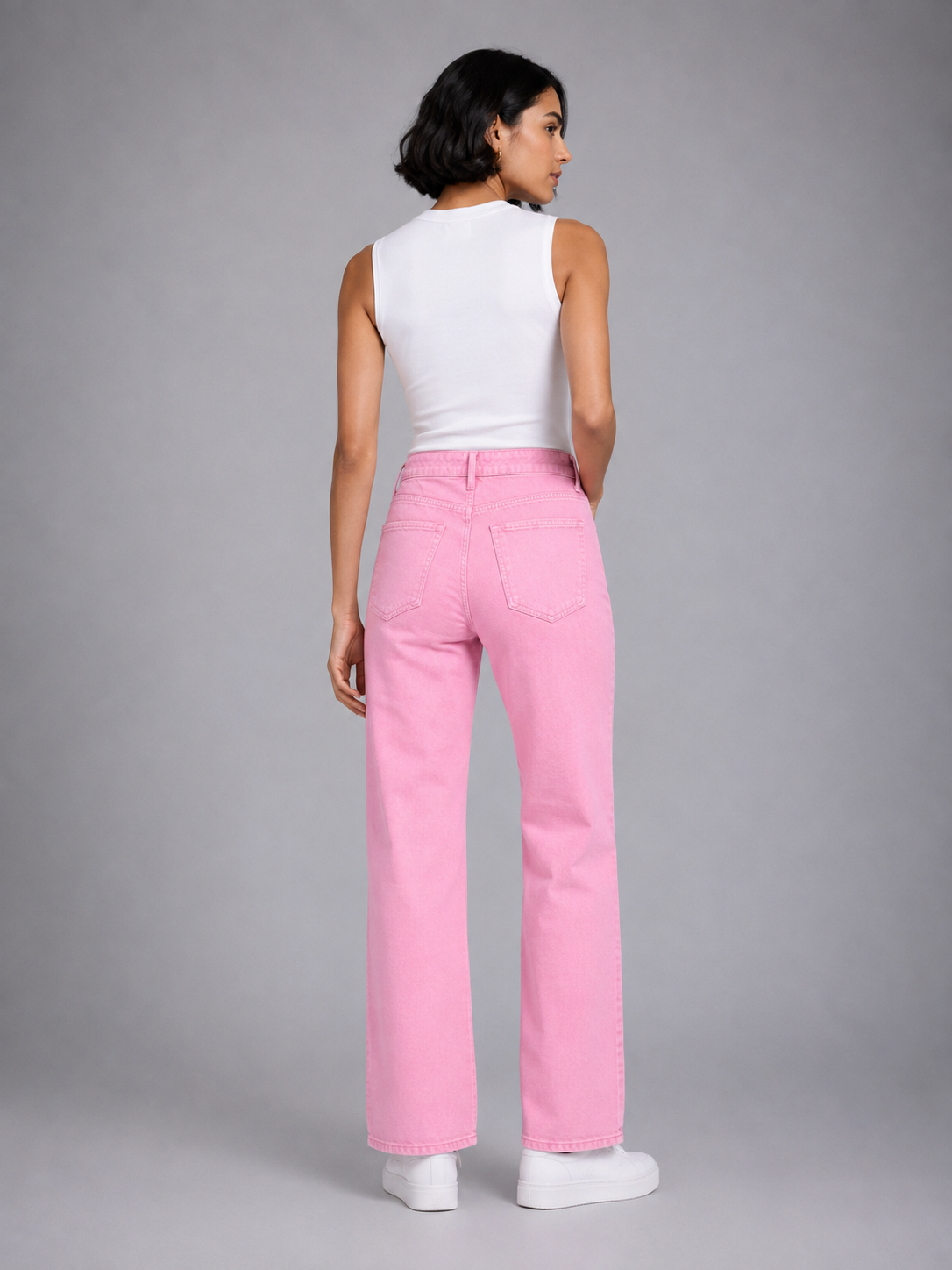 Straight-cut colored jeans