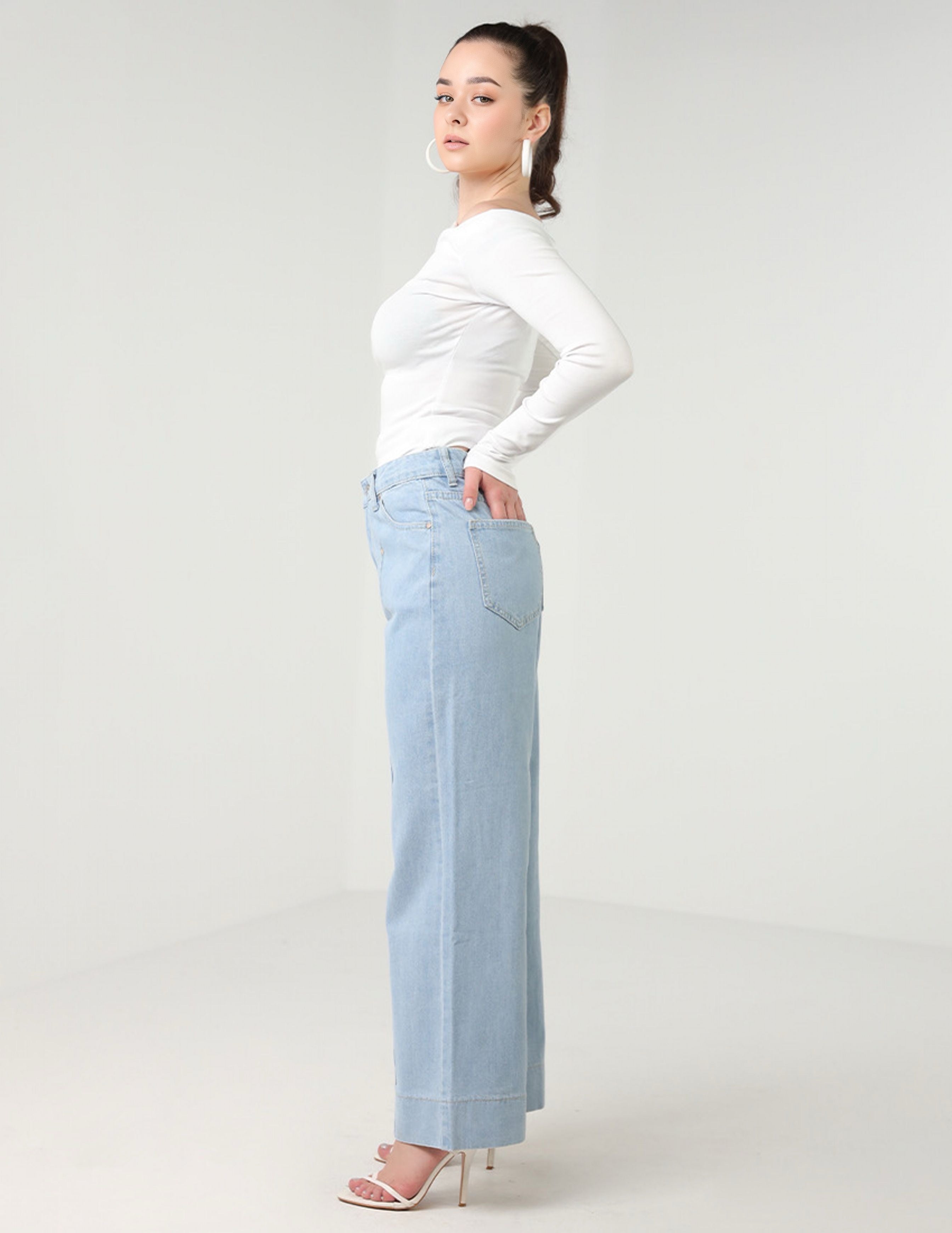 Wide legged Jeans