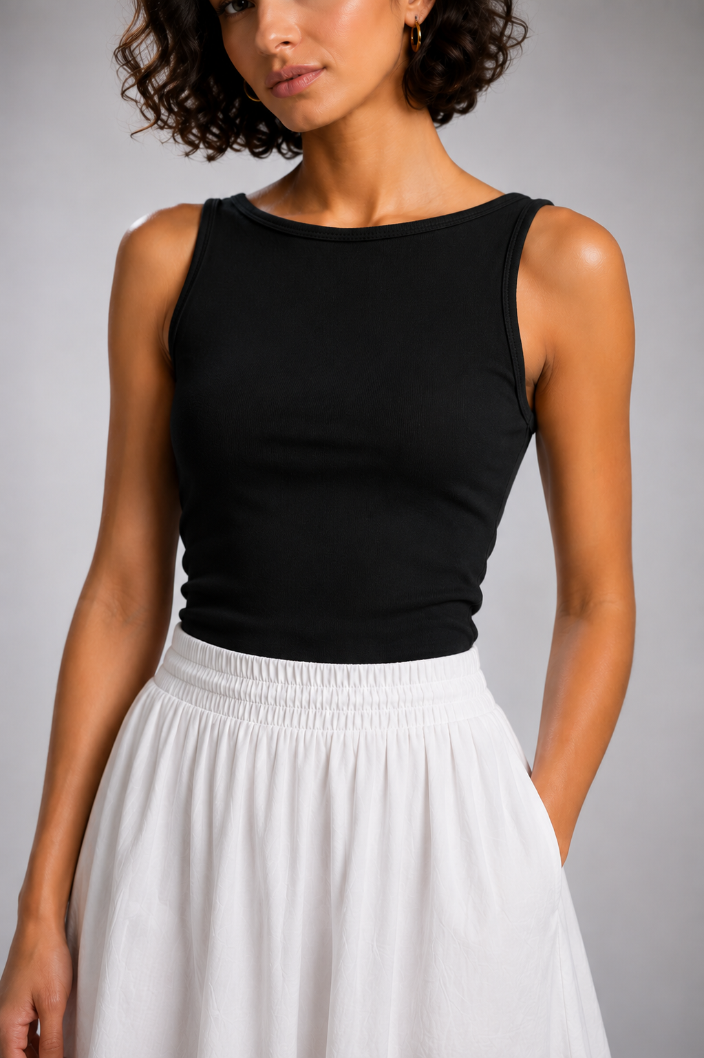 Sleeveless basic top with a Sabrina neckline