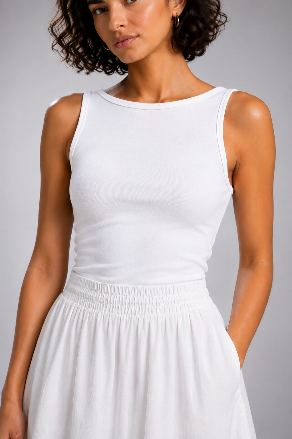 Sleeveless basic top with a Sabrina neckline
