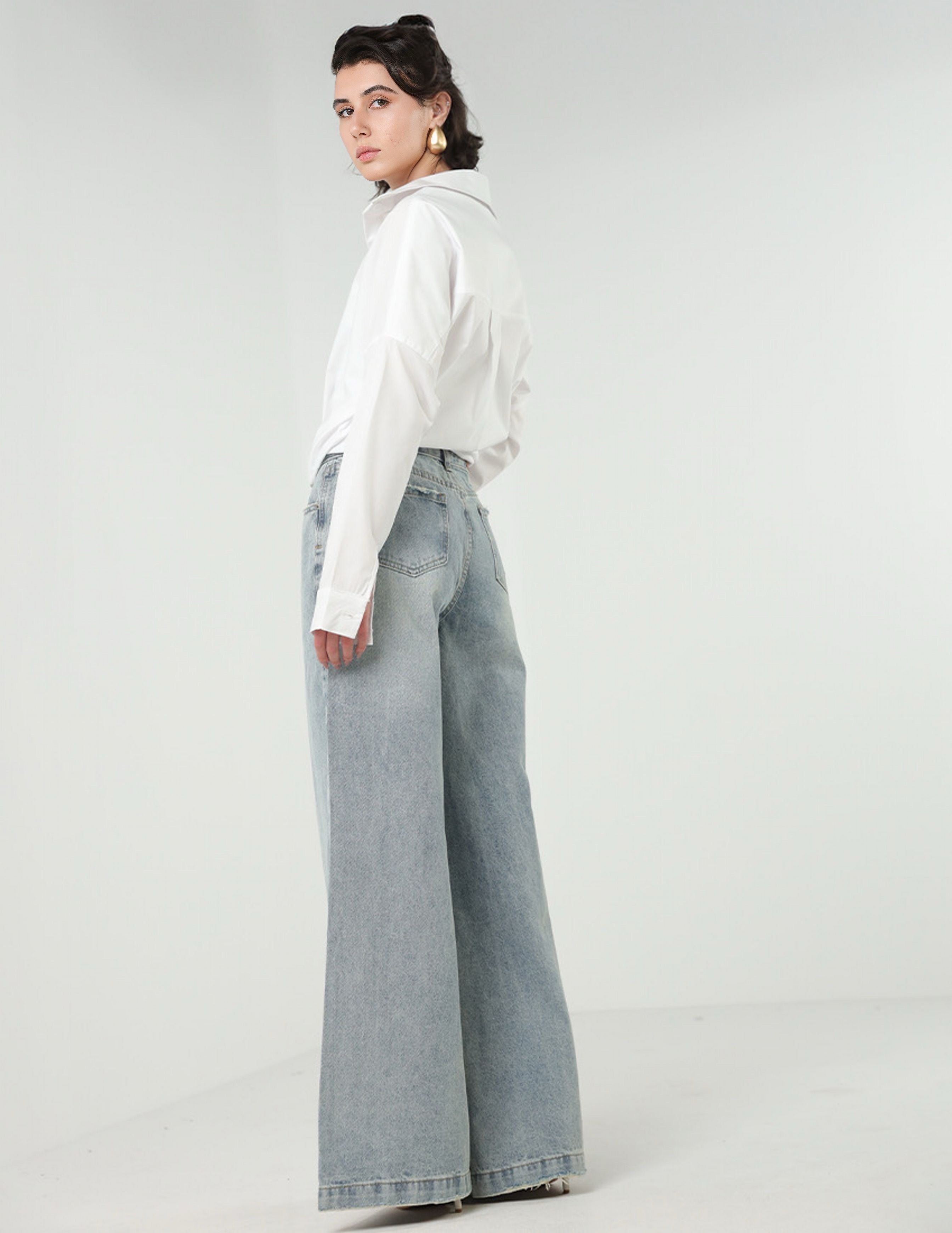 Wide Legged Jeans