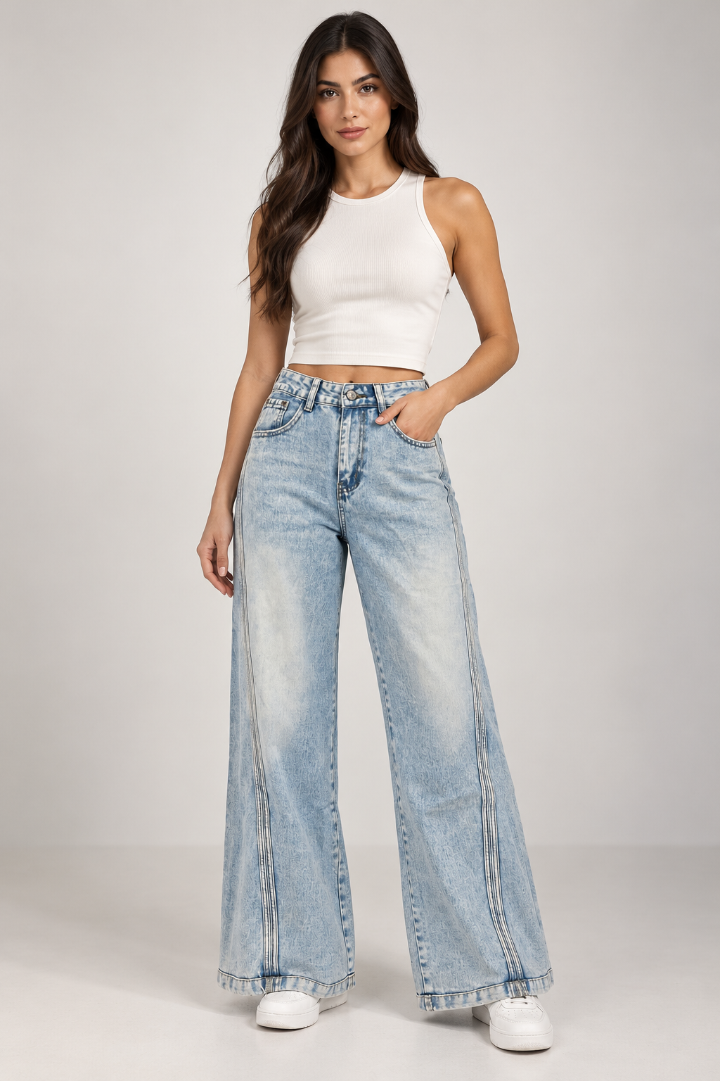 Ice blue wedge jeans with two side stripes