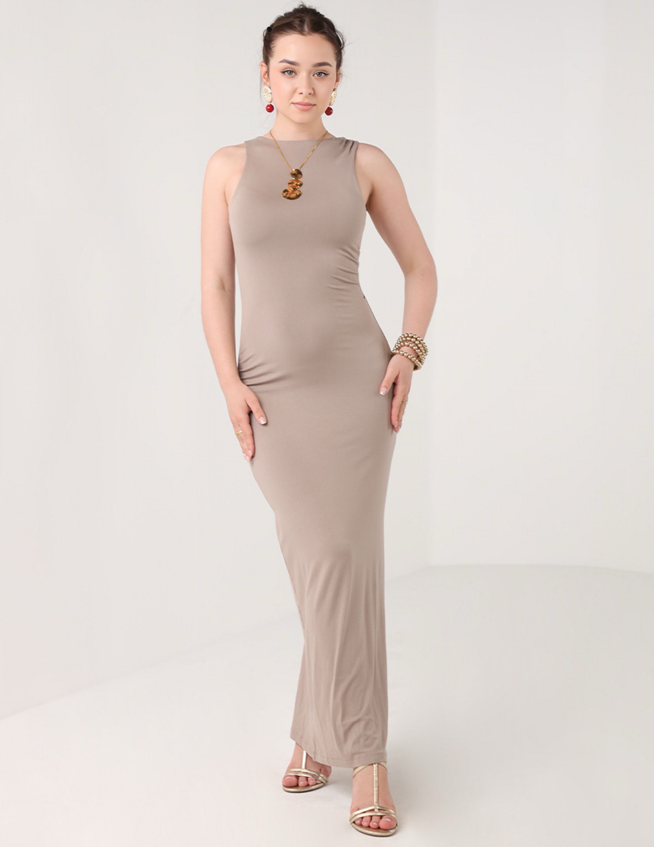 Fitted sleeveless Dress
