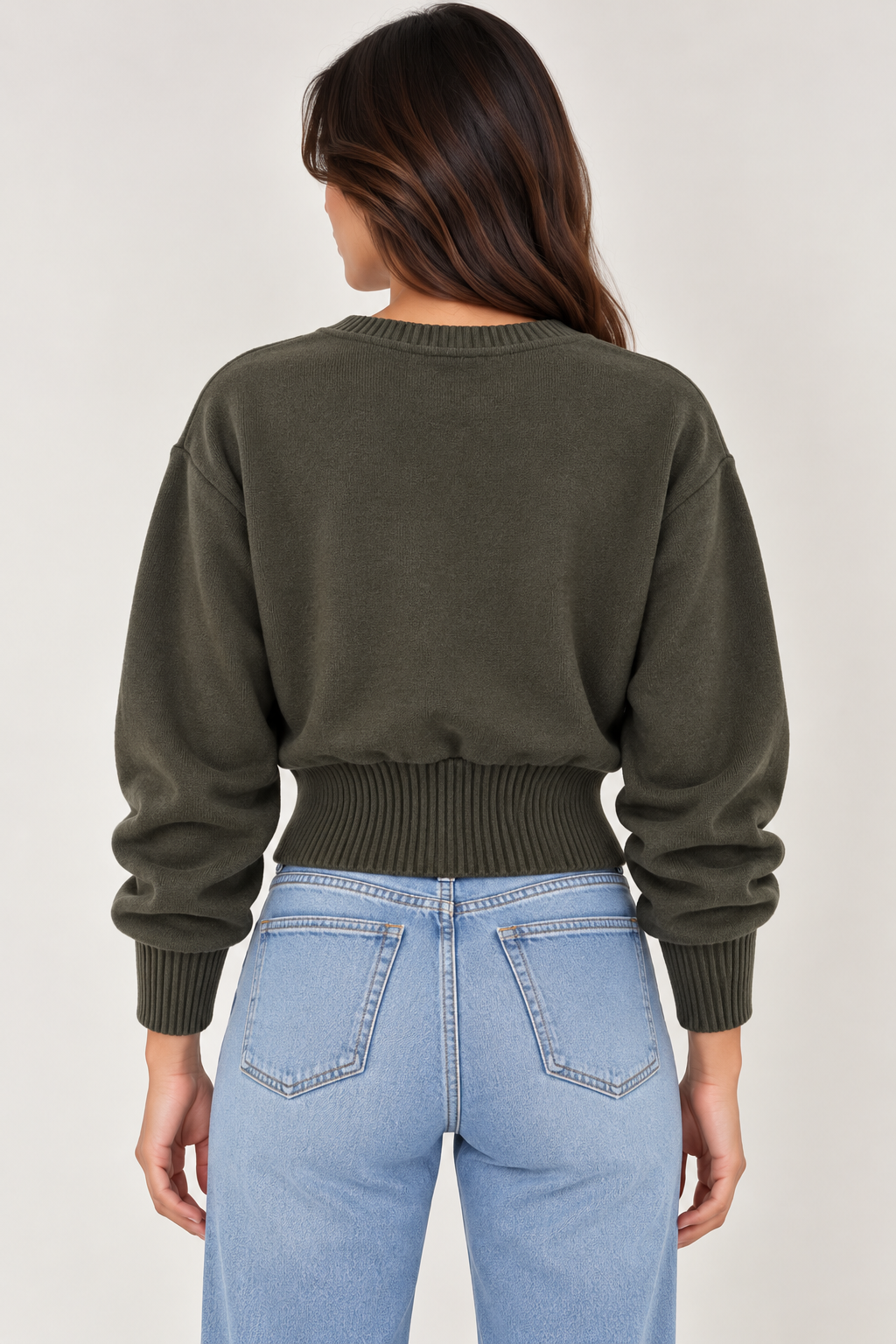 Cropped blouse with a fitted waist