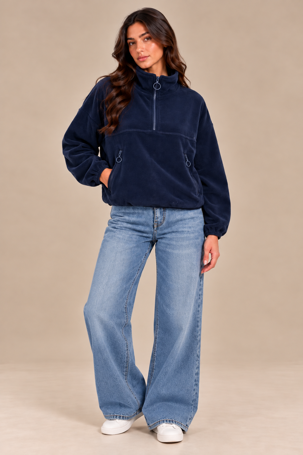 Sherpa blouse with a zip-up collar and zip pocket with a center stripe